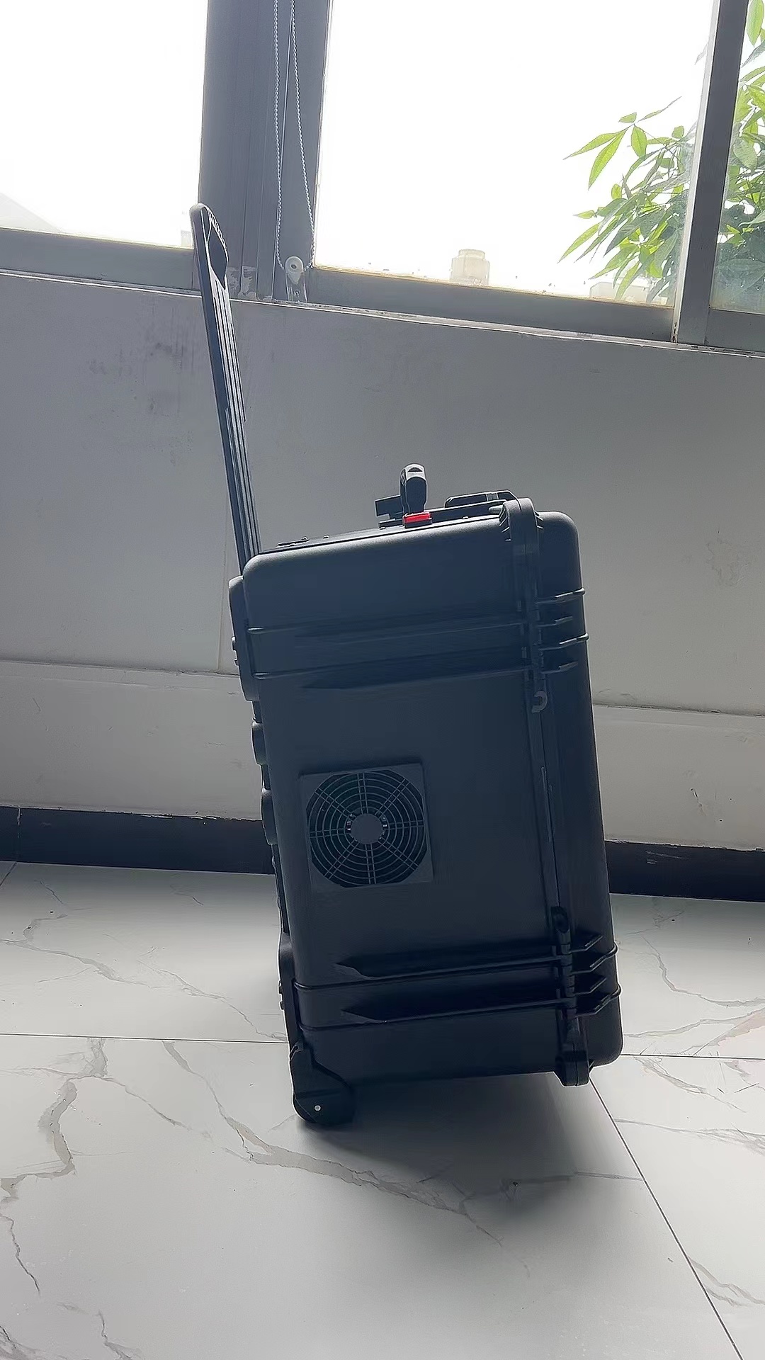 牙叉镇手拉箱型移动通信干扰器